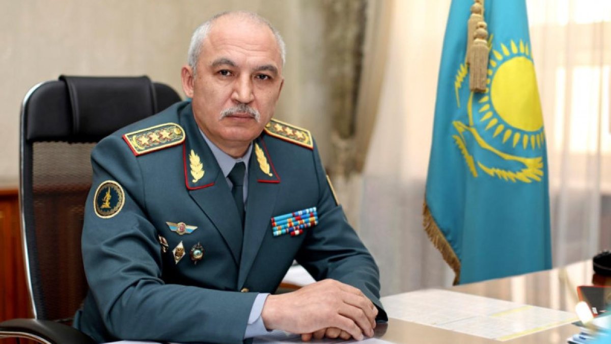 Токаев поручил министру обороны повысить боеготовность вооруженных сил