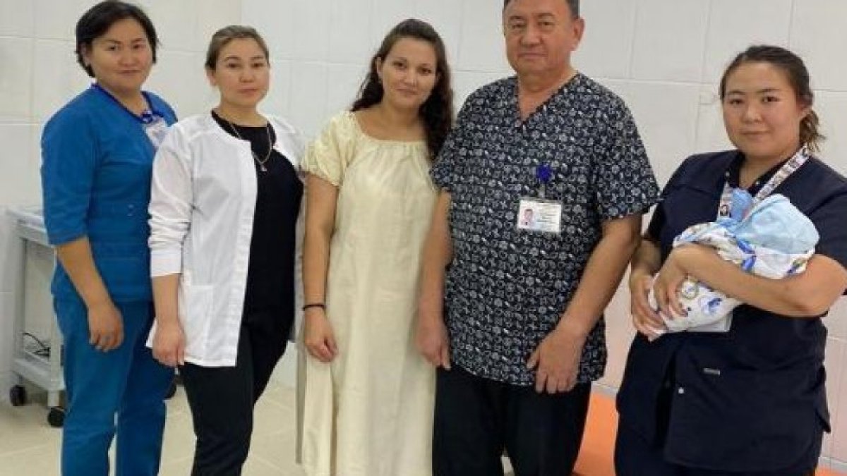 Казахстанка смогла родить через три дня после пересадки печени