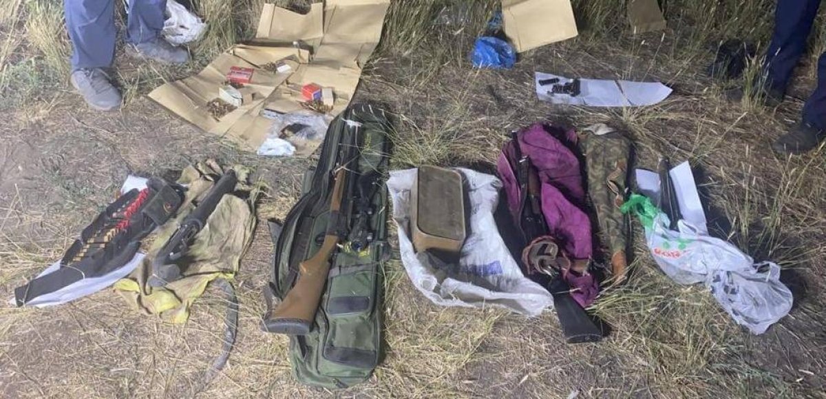 На окраине Караганды нашли схрон с оружием и боеприпасами