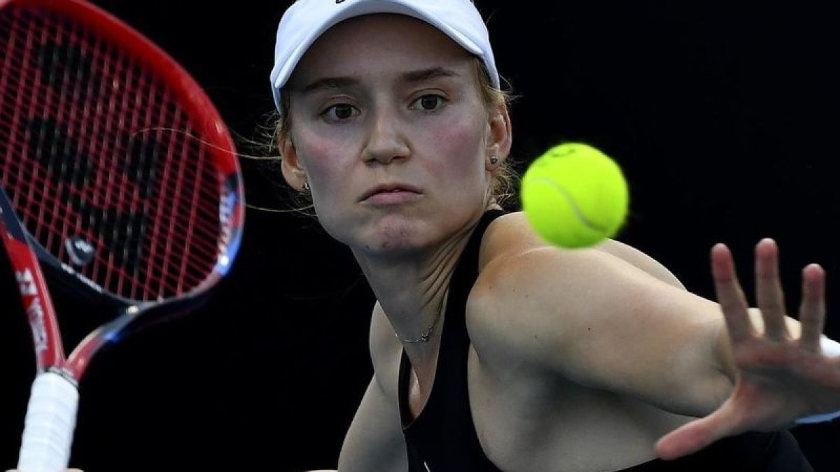 Рыбакину сдвинут с ТОП-3 в рейтинге WTA