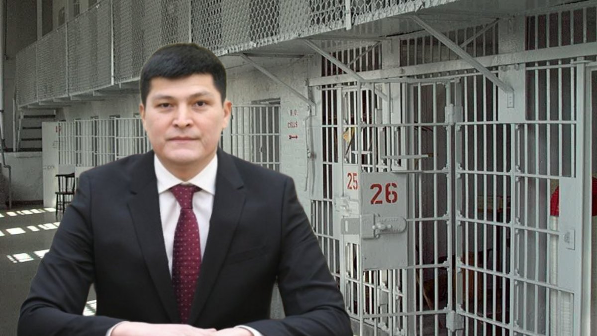 В ЗКО судят экс-замакима Ержана Балтаева: он поручил трудоустроить своего водителя в СПК "Акжайык"