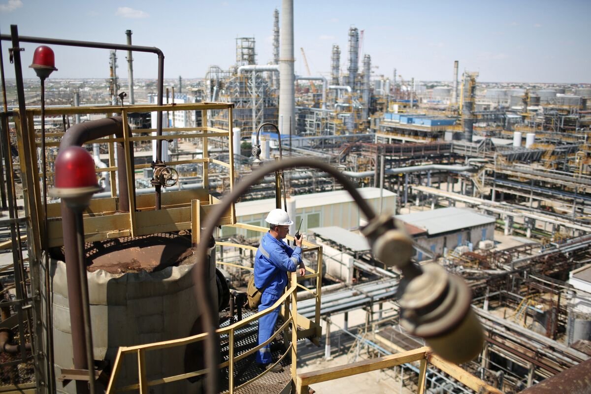 Казахстан ищет альтернативы экспортному нефтепроводу в обход России