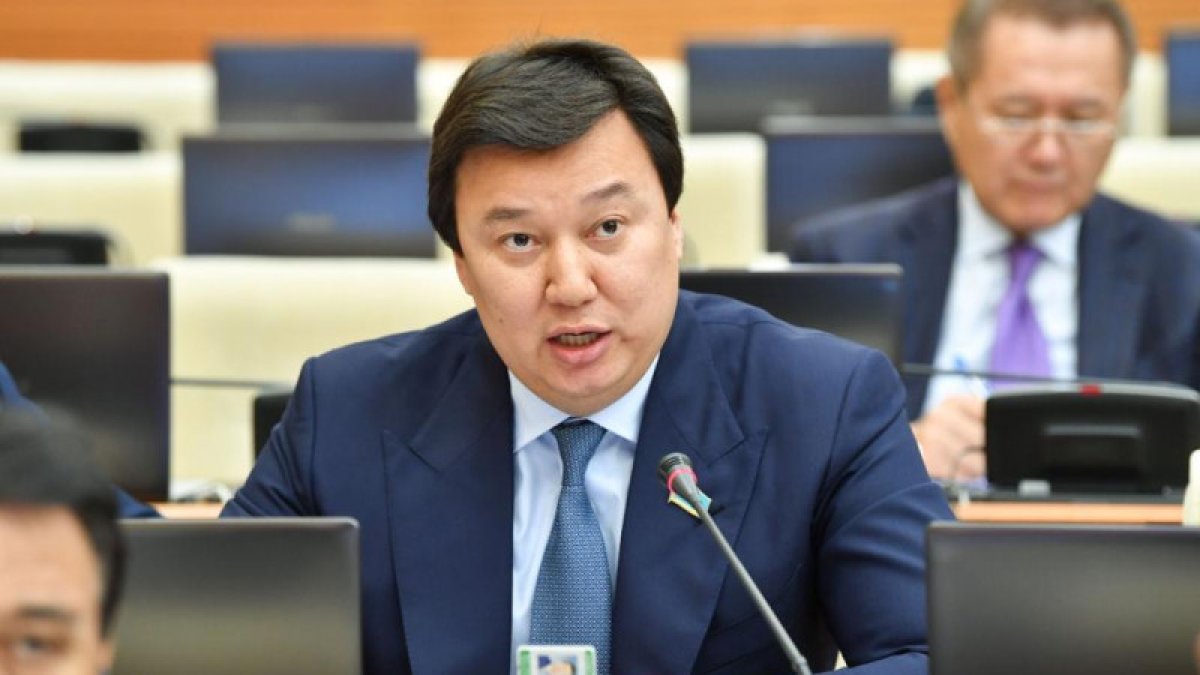 Депутат Мажилиса решил сложить полномочия в последний день каникул
