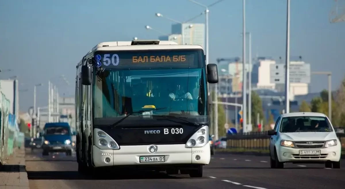 Водители автобусов работали по 90 часов: руководство автопарков Астаны наказали