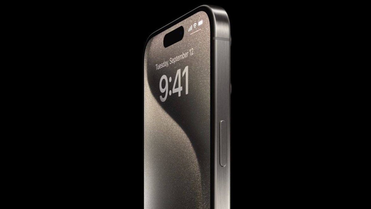 Представлены iPhone 15 и обновленные "умные" часы