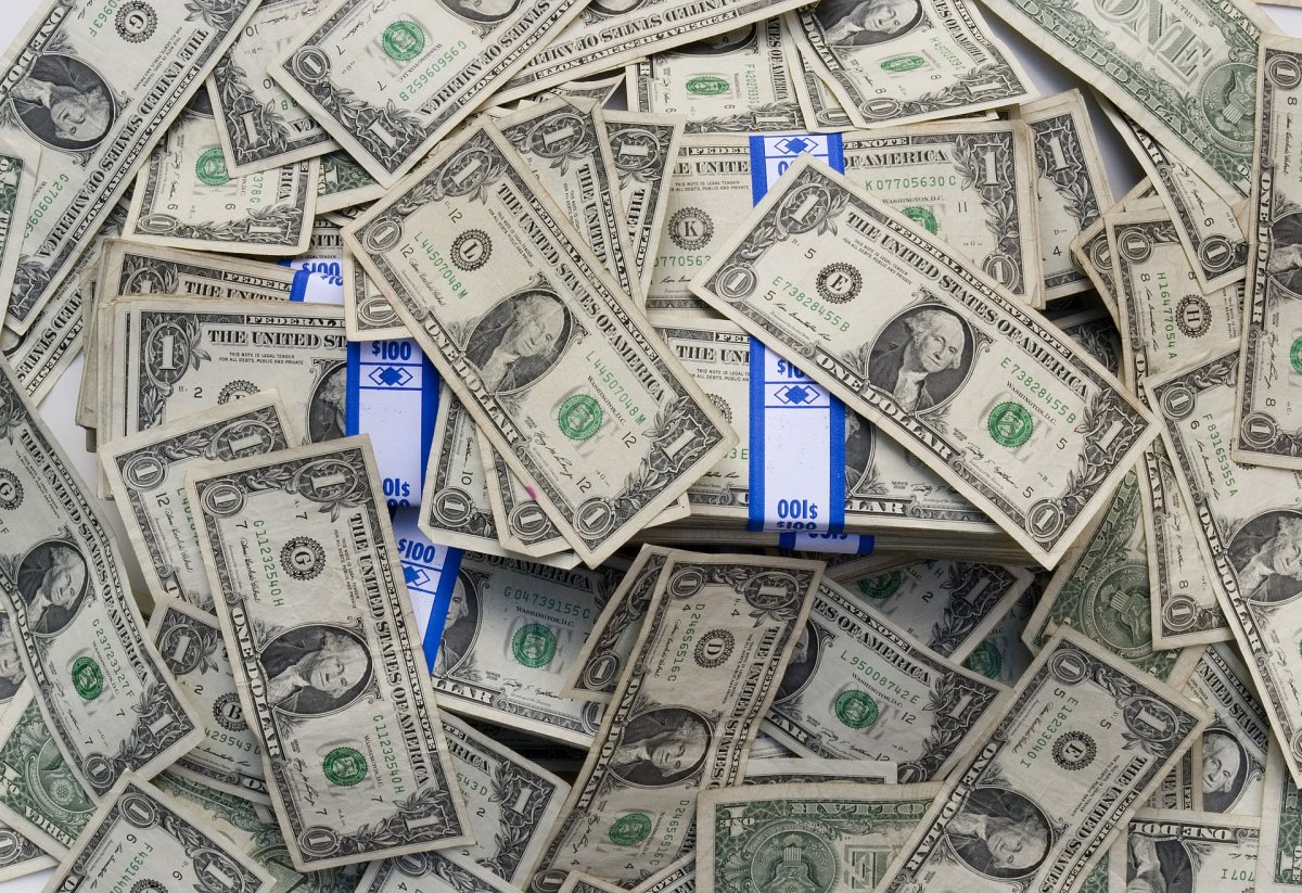 Всё стабильно: ФРС США сохранила ключевую ставку на уровне 5,25-5,50%