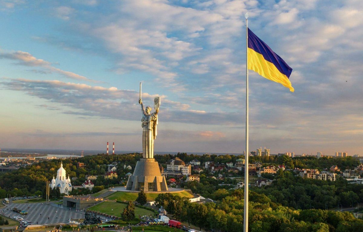 Особый смысл: в Украине официально разрешили писать слово «Россия» с маленькой буквы