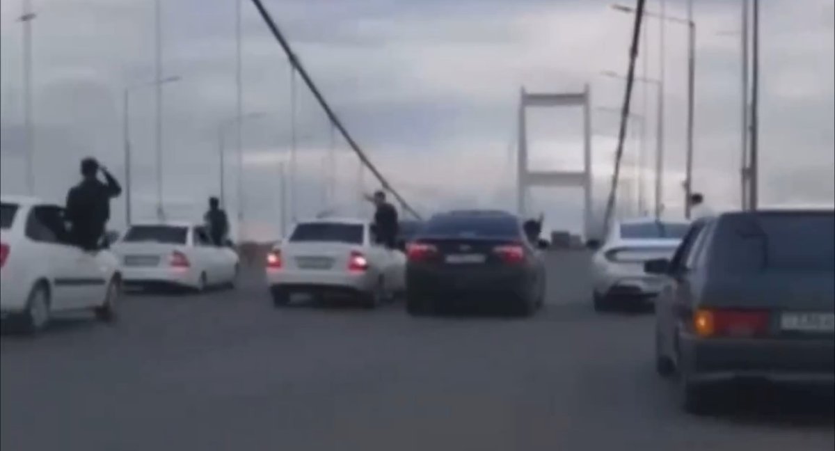 Видео свадебного кортежа в Семее возмутило Казнет