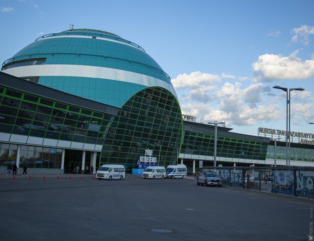 В аэропорту Астаны повысят тарифы на парковку
