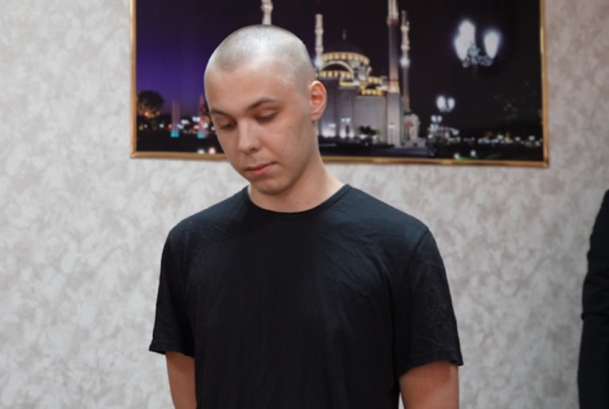 Никита Журавель, который сжег в России Коран, пообещал главе Чечни принять Ислам