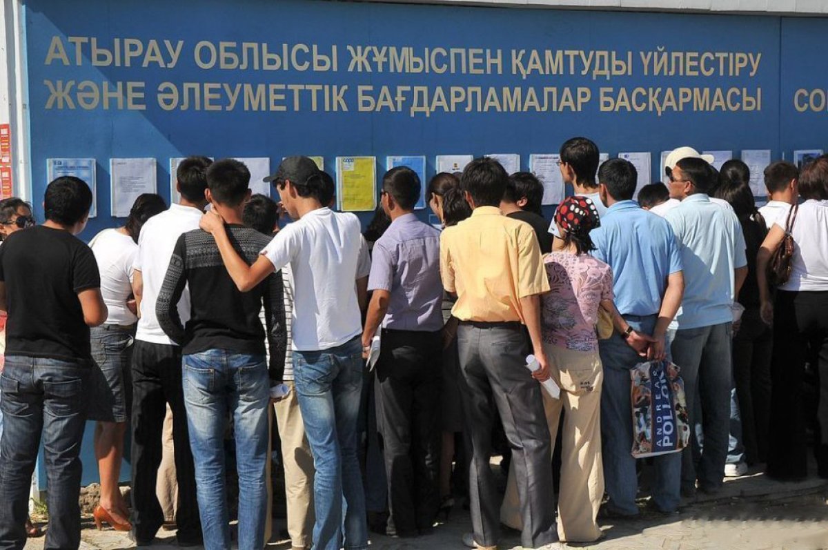 Проблема безработицы наиболее остро стоит в восьми областях Казахстана