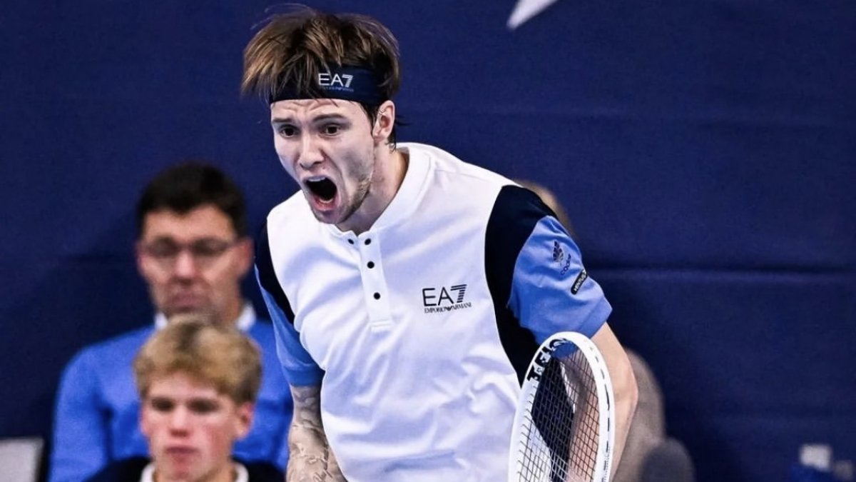 Казахстанский теннисист Александр Бублик выиграл турнир ATP 250 в Бельгии