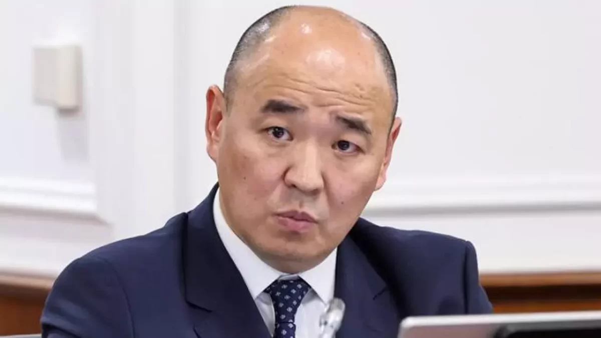 Шарлапаев заявил о договорённостях с АМТ по переходу права собственности компании Казахстану