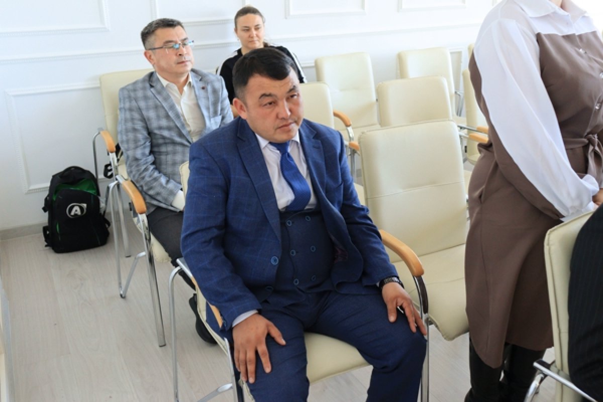 «Ты не знаешь моих возможностей»: акима из Костанайской области могут уволить после скандала в магазине