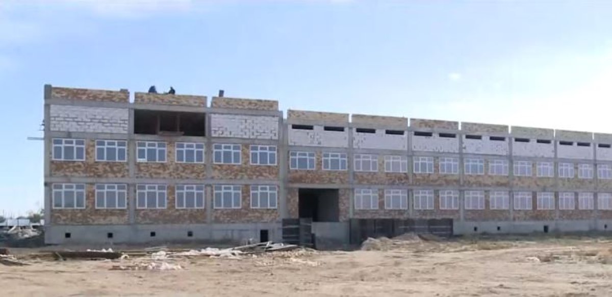 В Атырауской области третий год не могут достроить школу из-за повышения цен на стройматериалы