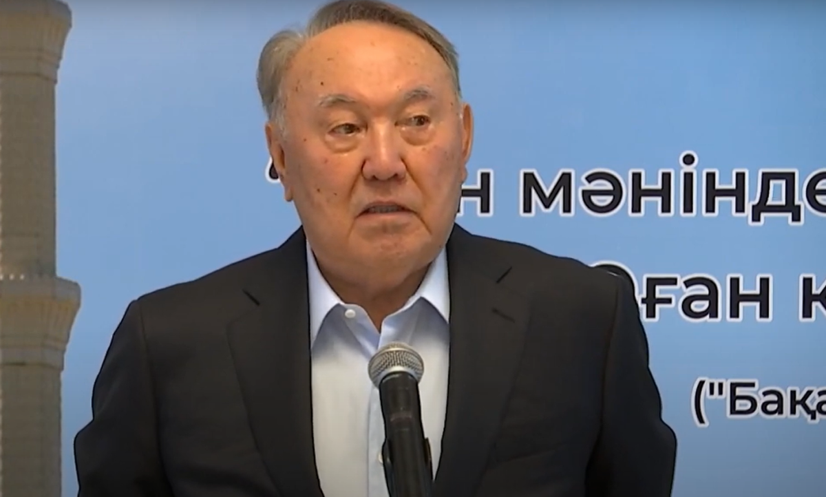 Появилось видео речи Назарбаева на поминках его младшего брата