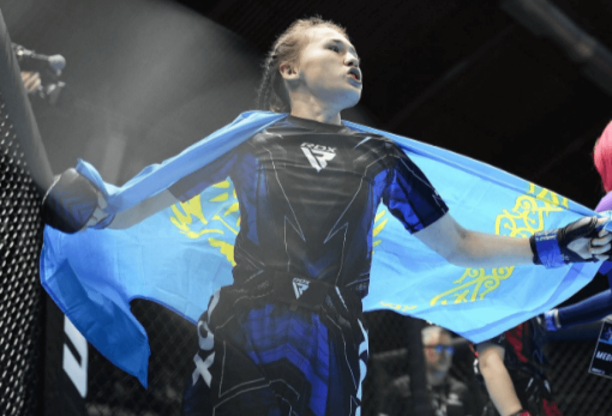 Казахстанка стала чемпионкой мира по MMA