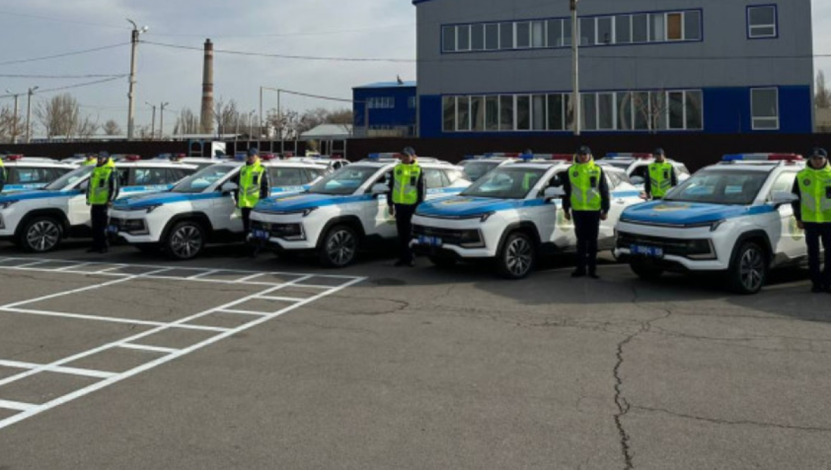 Для чего полицейским Жамбылской области передали электрокары, ответил аким