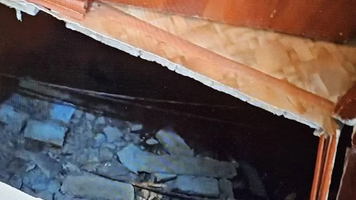 В одной из квартир многоэтажки в Актау провалился пол