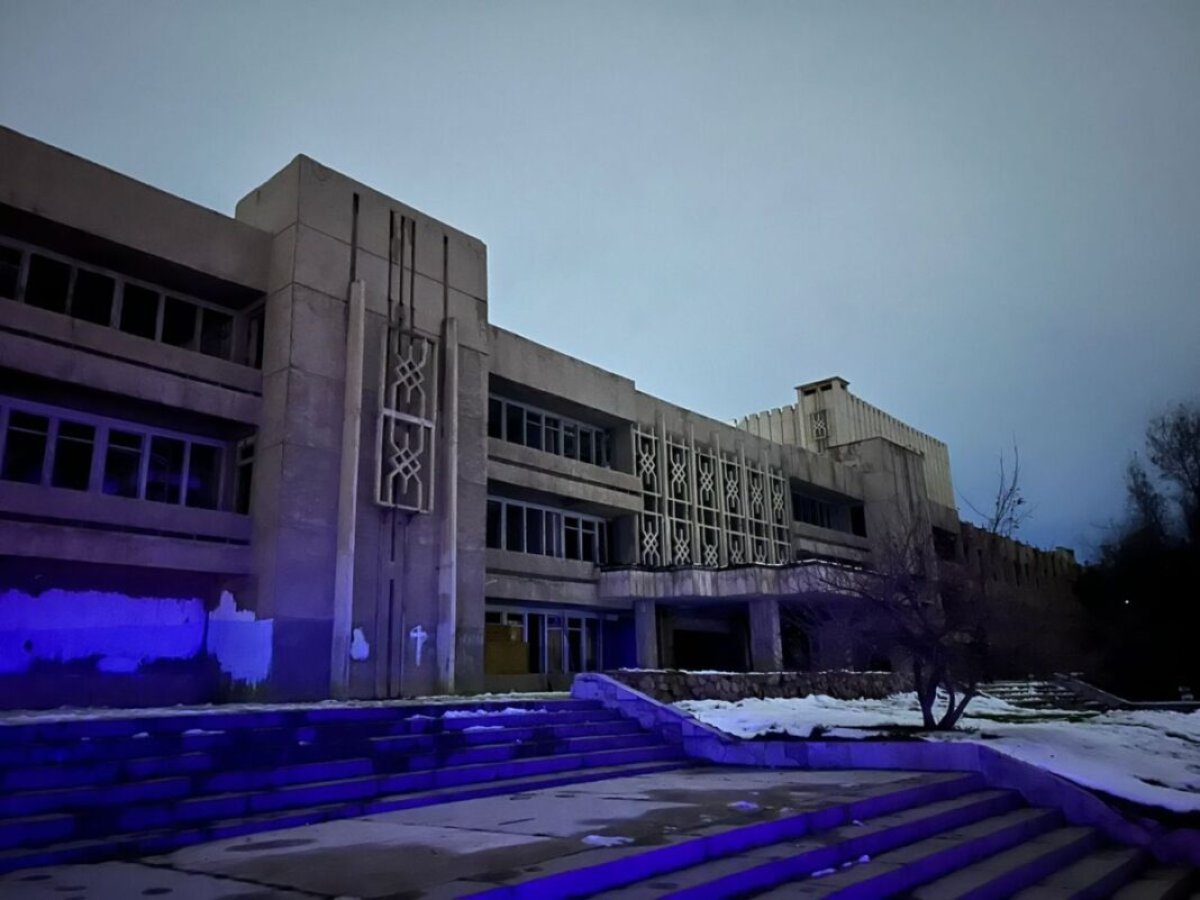 В Шымкенте обрушился дворец "Фосфорник": под завалами нашли тело человека