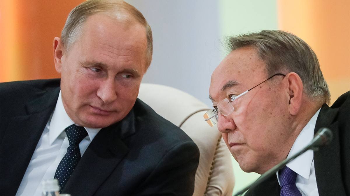 Назарбаев провел встречу с Путиным в Москве