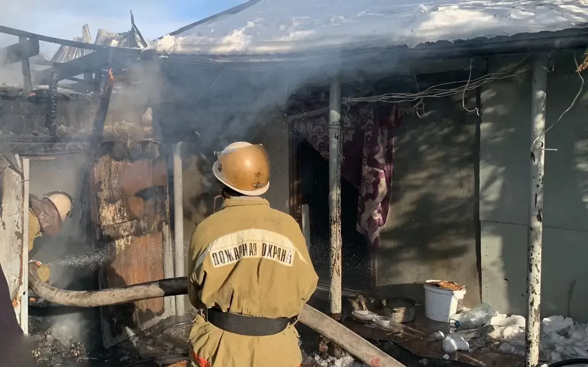В Алматинской области нацгвардейцы потушили пожар
