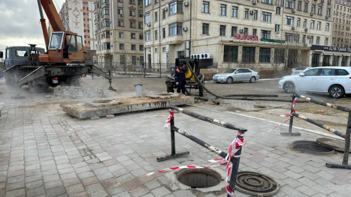 Жители Актау остались без отопления и воды из-за аварии