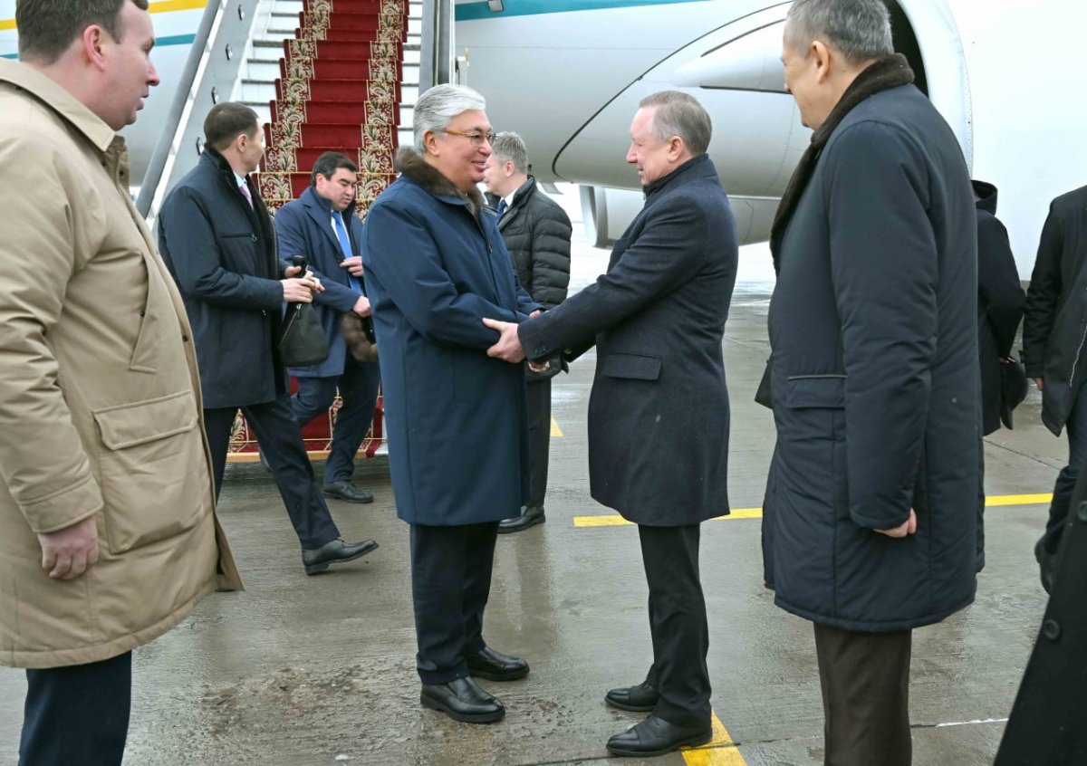 По приглашению Путина: Токаев прибыл в Санкт-Петербург