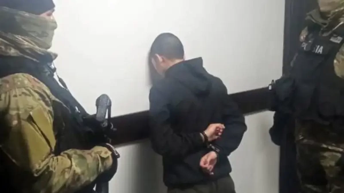 КНБ задержал 18-летнего жителя ВКО по подозрению в пропаганде терроризма