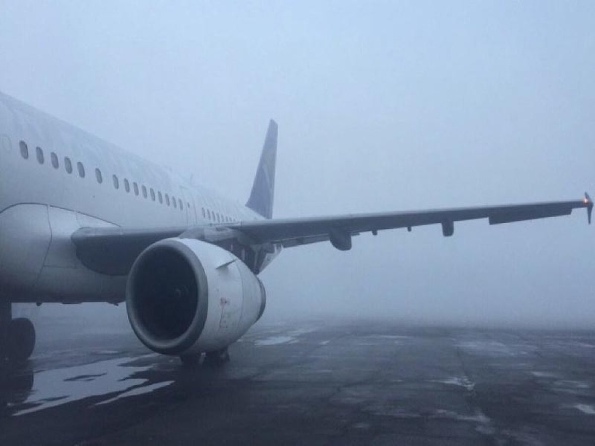 Самолет Air Astana не смог взлететь из-за технической неисправности борта