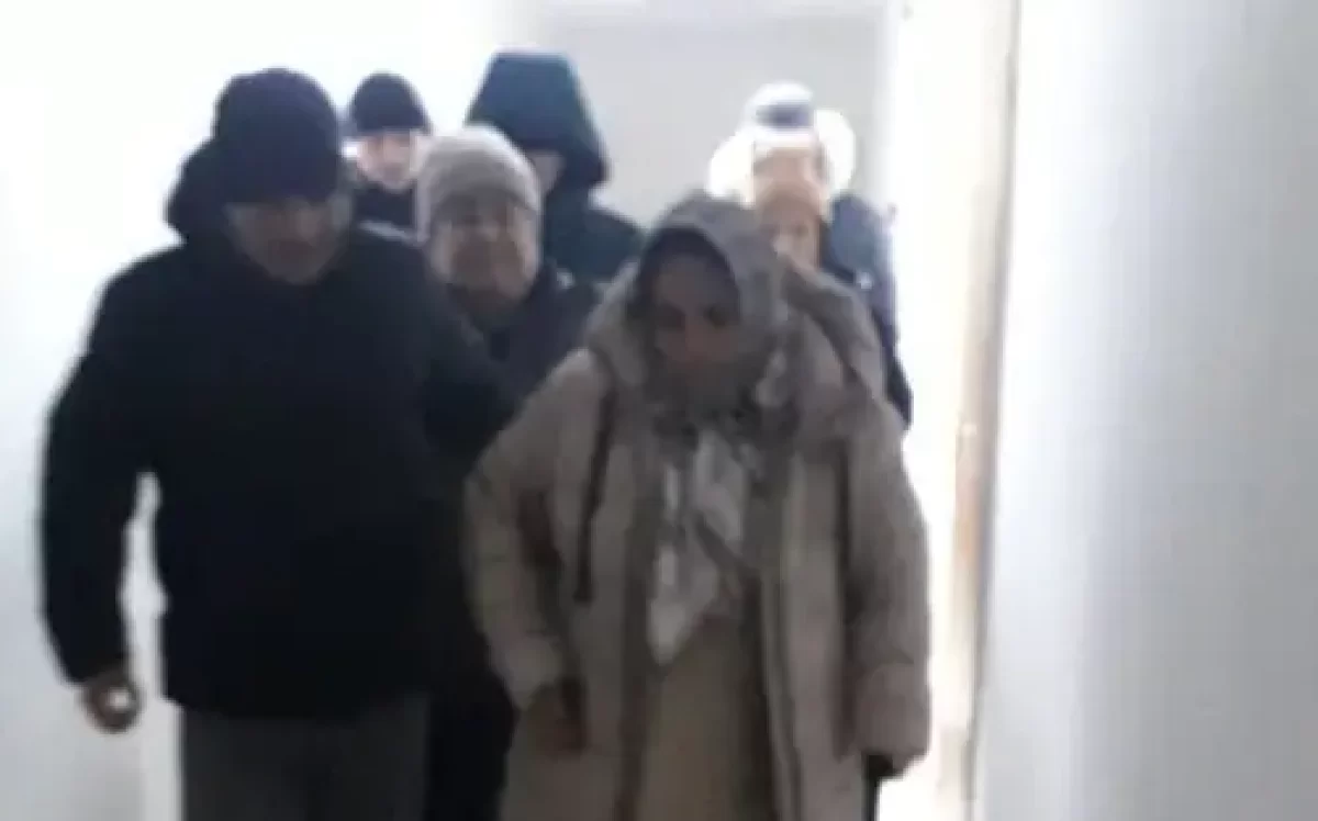 Автобус с 66 иностранцами застрял на трассе в Акмолинской области