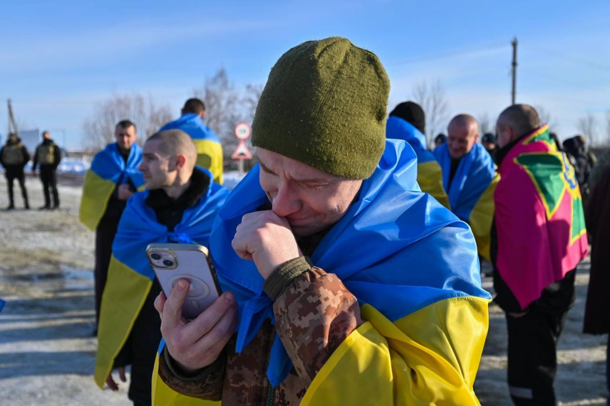 Как прошёл первый после крушения Ил-76 обмен пленными между Украиной и Россией