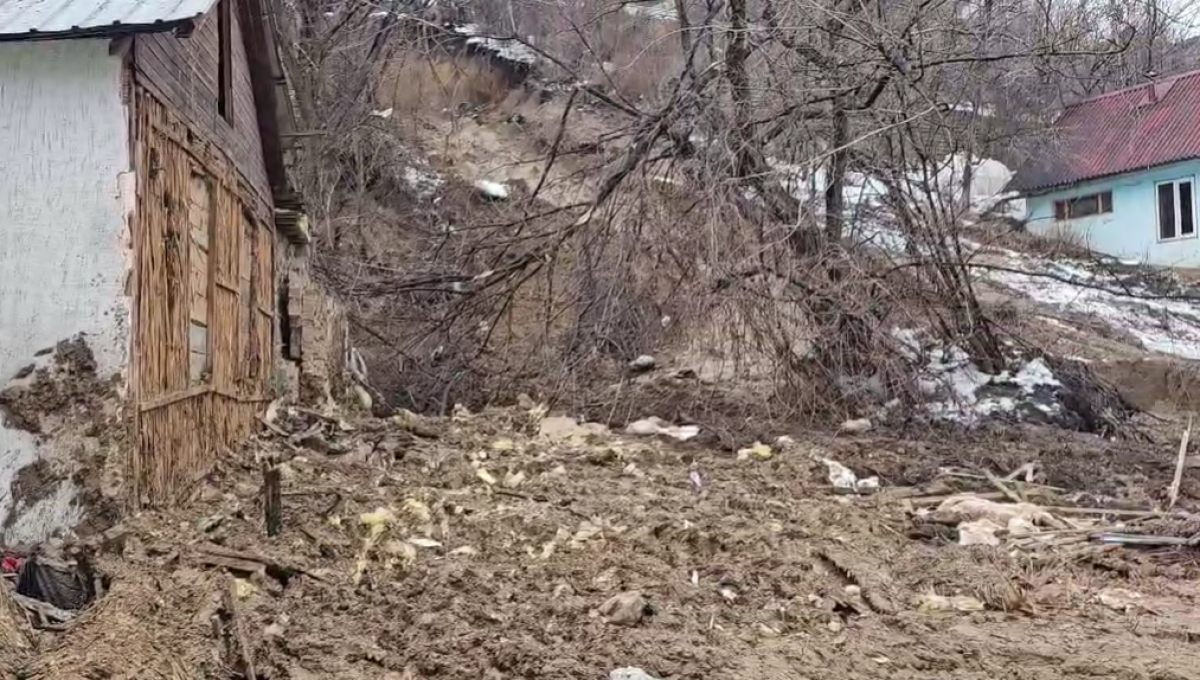Угрозы схода повторной оплывины в Алматы нет, заявили в ДЧС