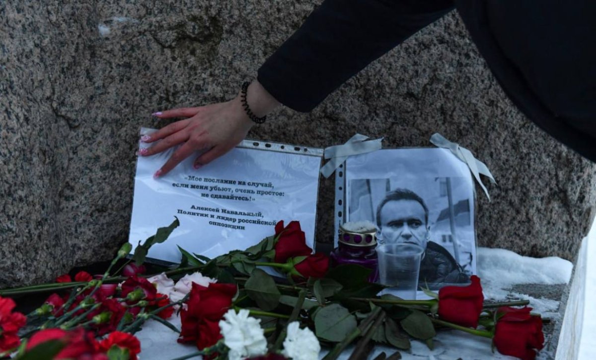 Смерть Алексея Навального: акции памяти проходят по всему миру