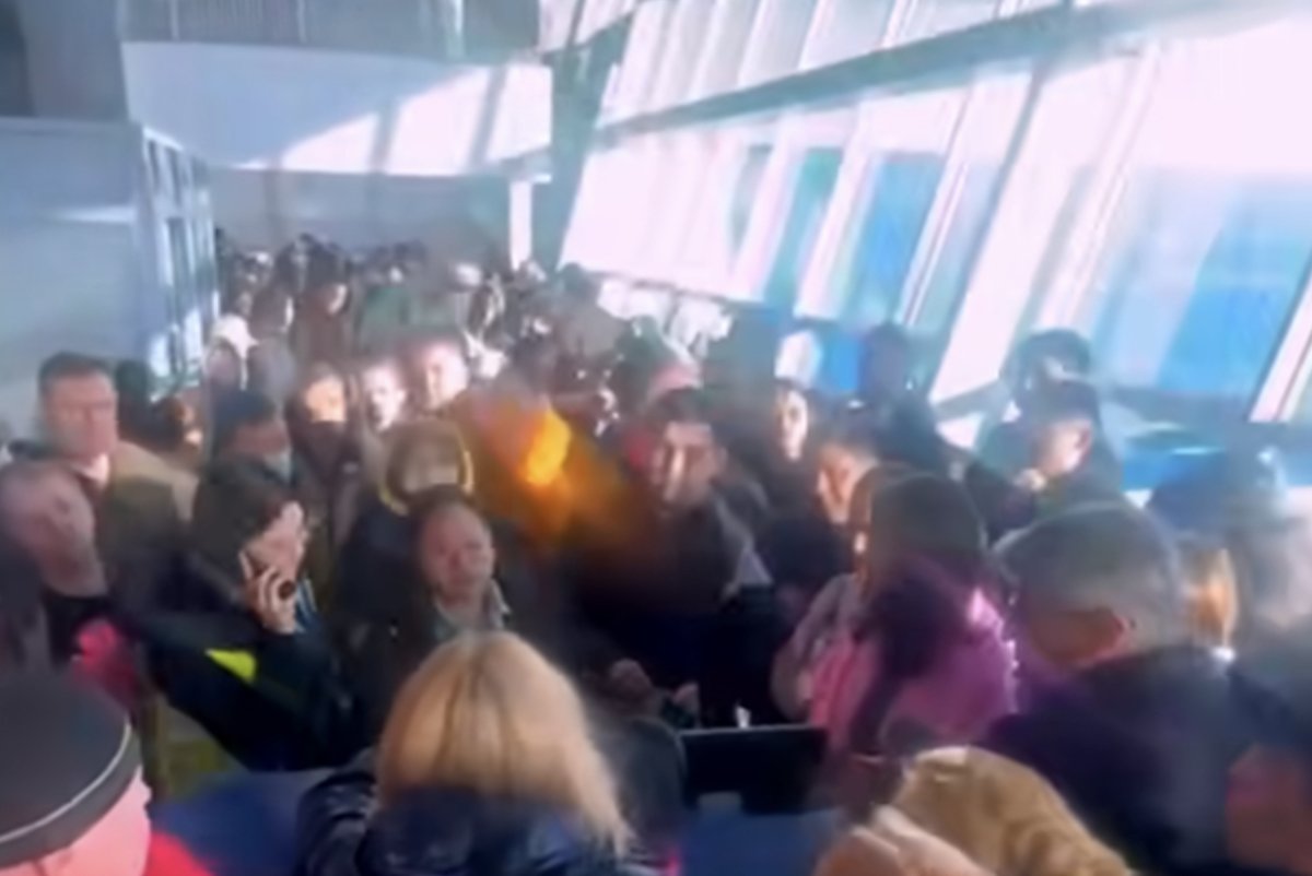 Казахстанцы жалуются на беспредел в аэропорту Алматы