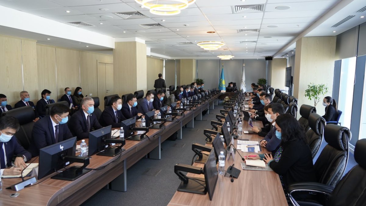 Производственная безопасность: Жакупов наградил лучших