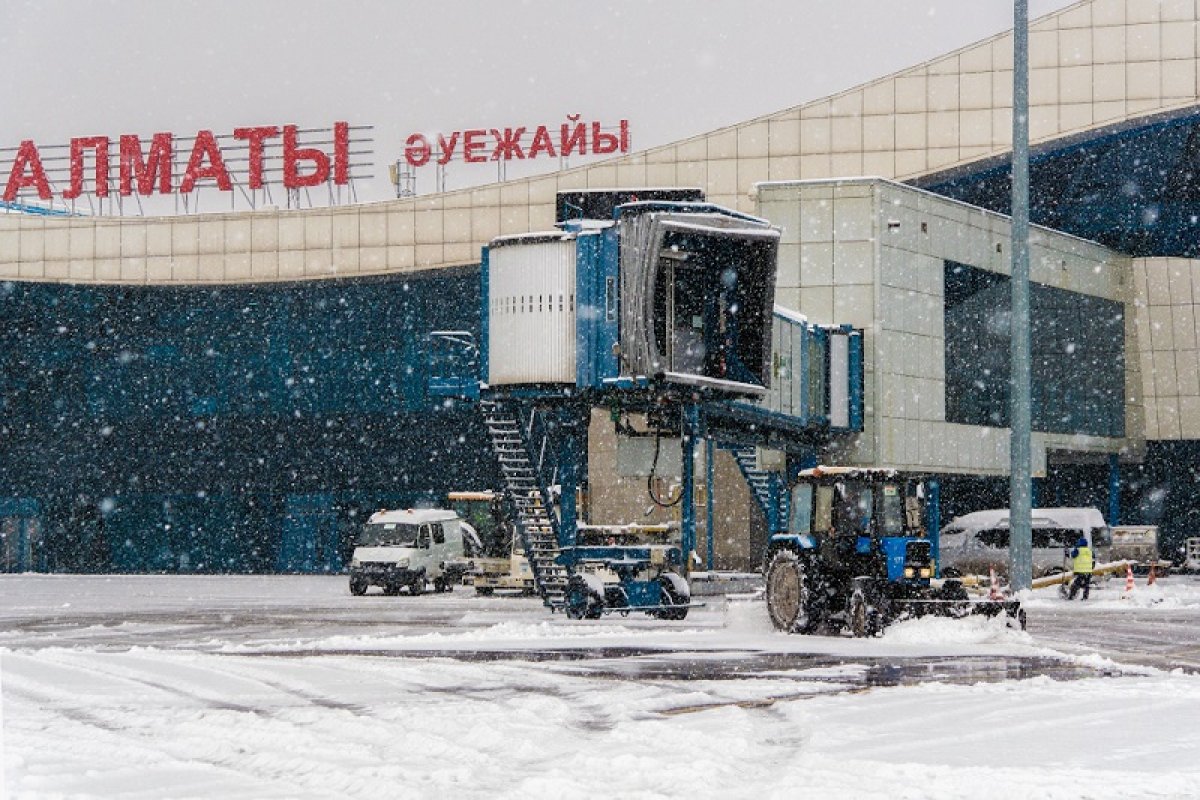 Свой пост покинул еще один вице-президент аэропорта Алматы