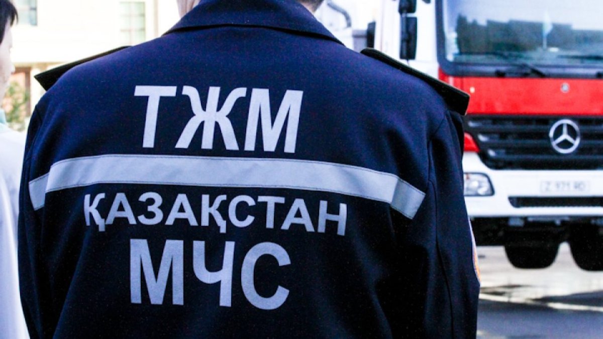Сотрудник ДЧС в Актобе расценил звонок ребёнка с ножевыми ранениями как "детскую шалость"