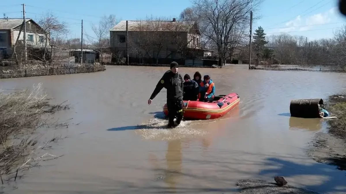 В Павлодарской области талые воды могут затопить 65 сел