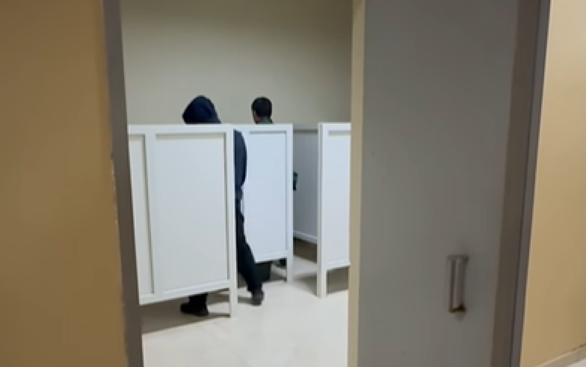 Туалеты на рынке Астаны шокировали Казнет (видео)