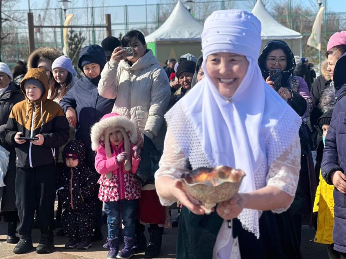 Под открытым небом: массовые гуляния в честь Наурыза устроили жители Астаны