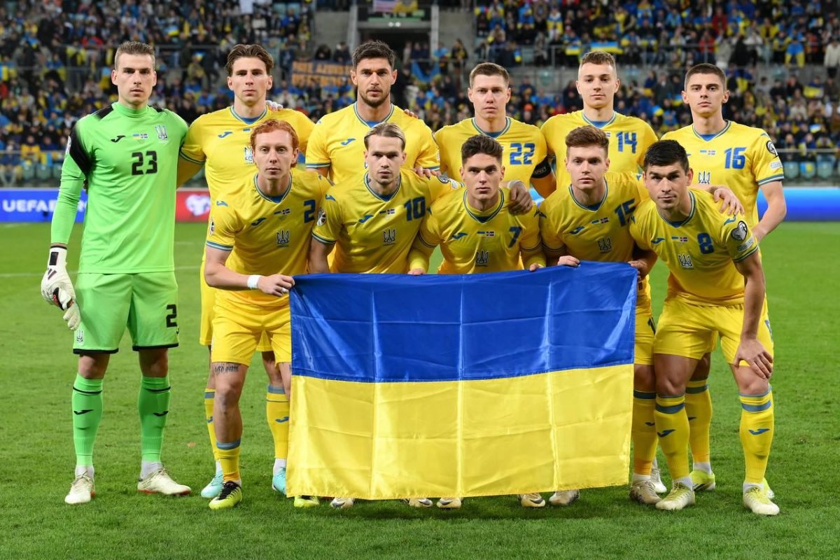 Сборная Украины по футболу победила Исландию и вышла на Евро