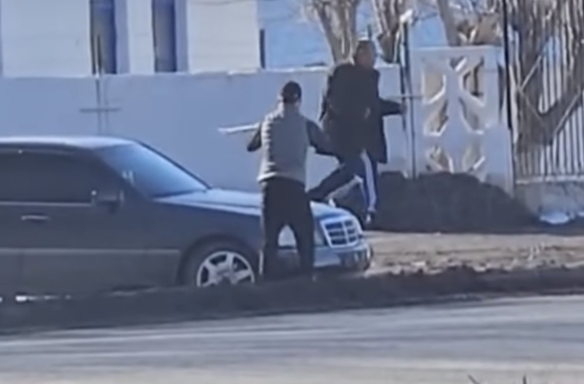В Карагандинской области произошла перестрелка: есть пострадавший