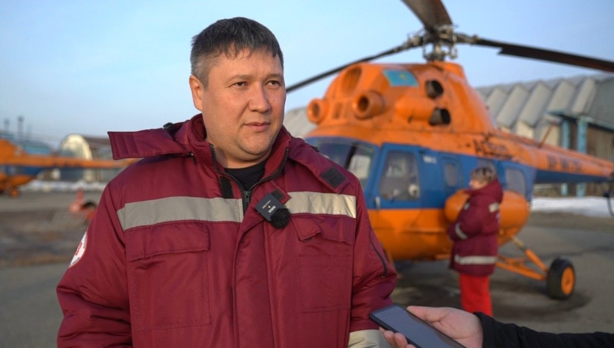 Акимат ВКО отправил вертолёт с врачами на помощь оставшейся в дороге маме с новорождённым