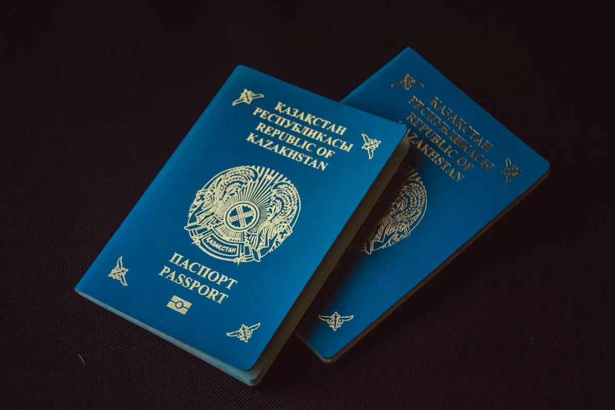 Вопросы облегчения получения шенгена для казахстанцев обсудили МИД РК и Нидерландов