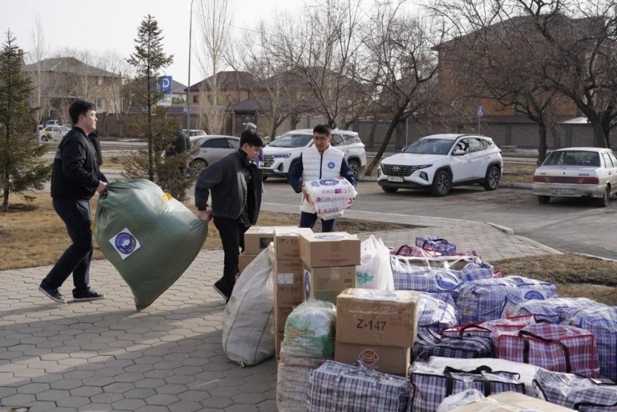 Столичная АНК отправила 3 газели с гуманитарной помощью пострадавшим от паводка казахстанцам