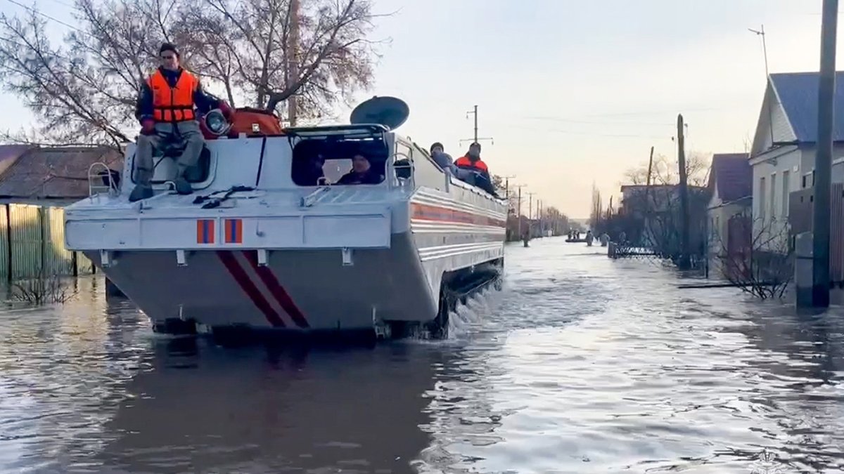 Прорыв дамбы в Орске: Минводы РК сделало заявление