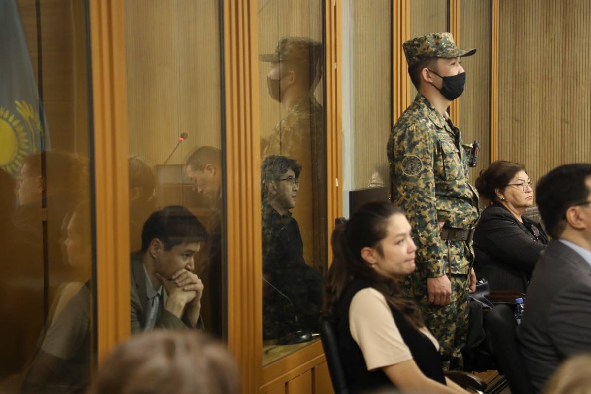 Байжанов выявил, что один из нанятых им ранее адвокатов сотрудничал со стороной Бишимбаева