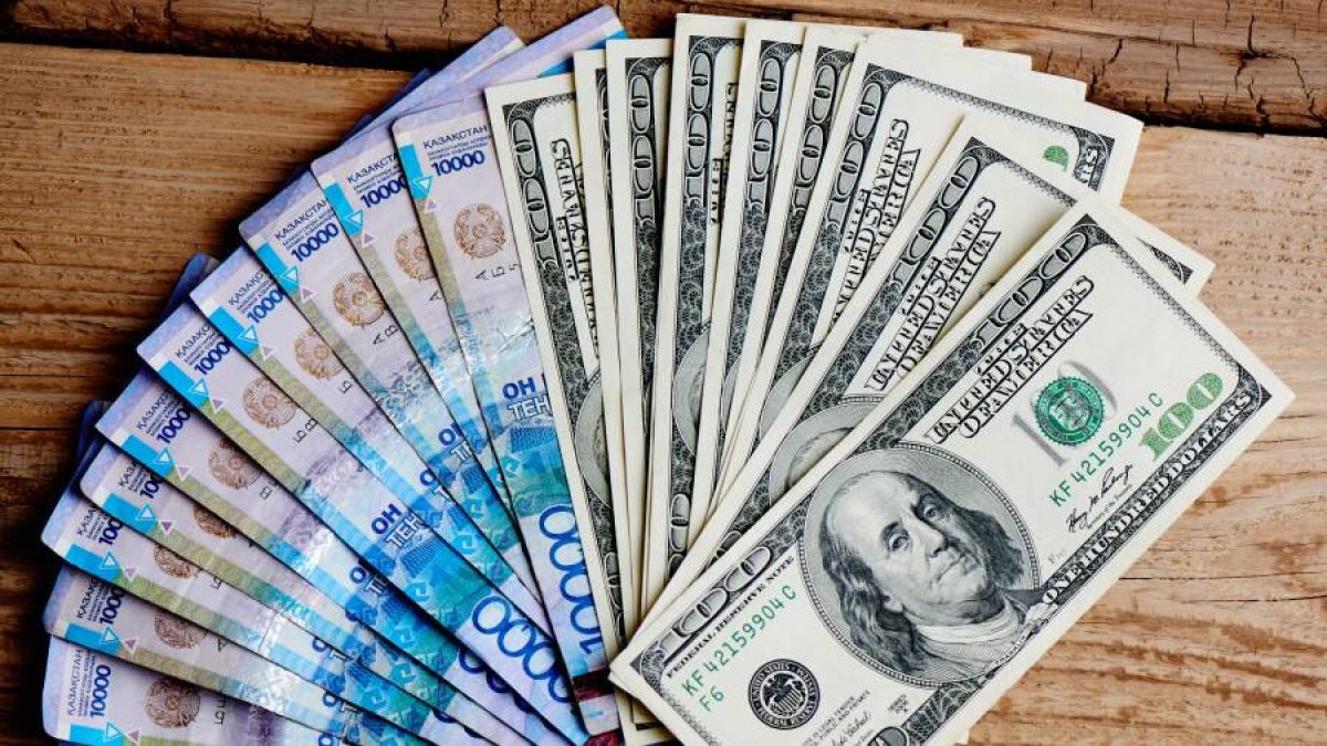 Назван курс валют на 21 апреля в Казахстане