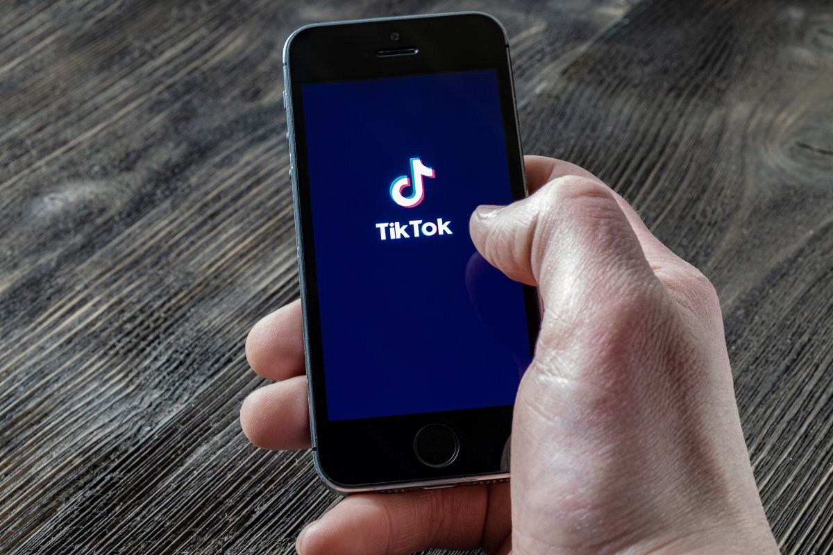 Аmanat VS ТikТоk: почему депутаты хотят закрыть соцсеть